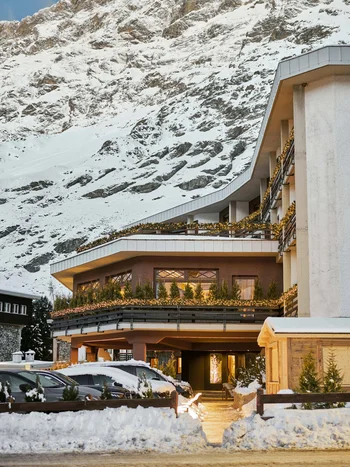 Hotel Europa in Cervinia: just 150m from the slopes! Hotel Europa in Cervinia: just 150m from the slopes!