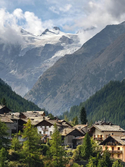 Hotel Europa in Cervinia: just 150m from the slopes! Hotel Europa in Cervinia: just 150m from the slopes!