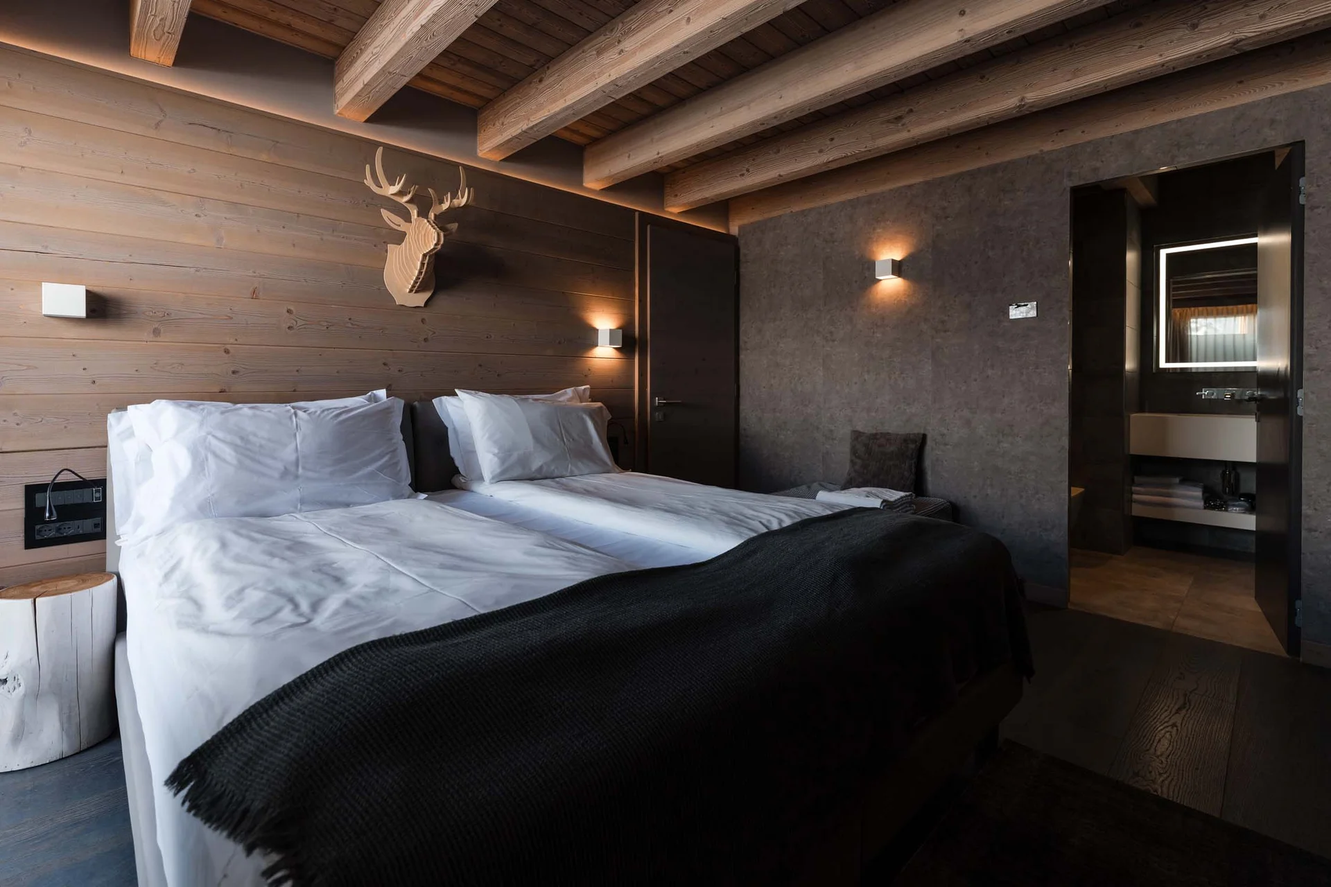 Hotel Principe delle Nevi: the best location in Cervinia Hotel Principe delle Nevi: the best location in Cervinia